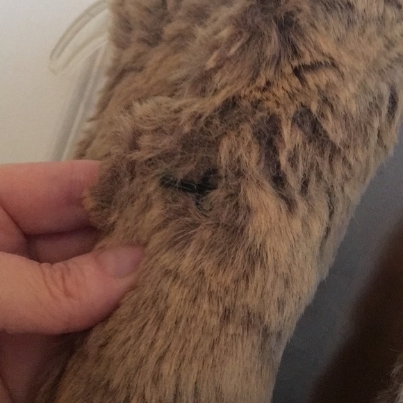 πHP Pickπ Vintage A/X Fur Vest - Picture 3 of 7